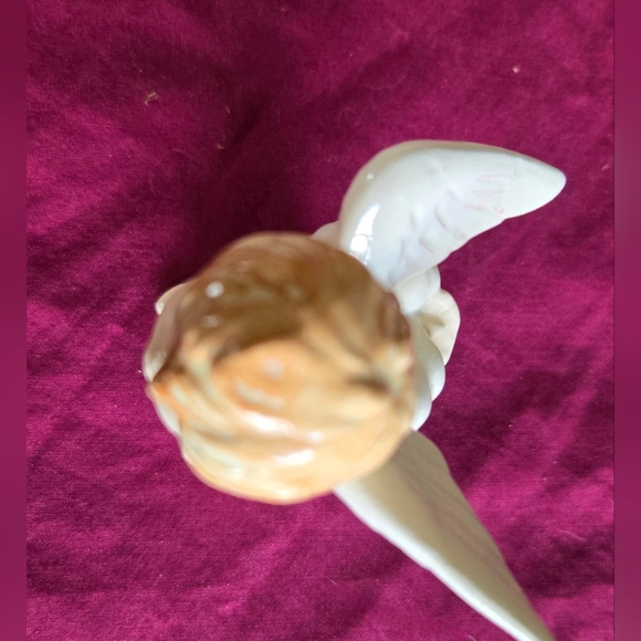 Kitsch mischief Mid-Century Angel Holding a Slingshot Angel Figurine japan - Picture 3 of 4